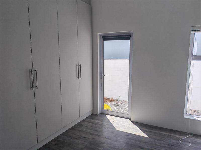 2 Bedroom Property for Sale in Sandbaai Western Cape